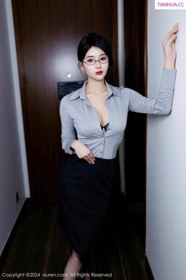   [XiuRen]高清写真图 2024.12.09 No.9567 南乔 OL美腿第34张图片